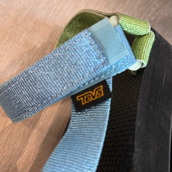 TEVA Sz 7  Universal Velcro Closure Yellow Blue Green Block Colour Sandals NWOT - Picture 8 of 9